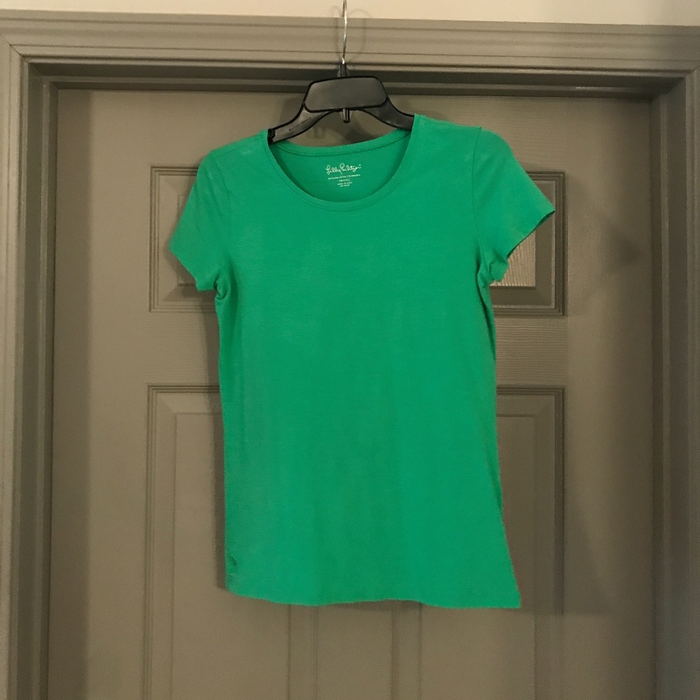 Lilly Pulitzer green tee